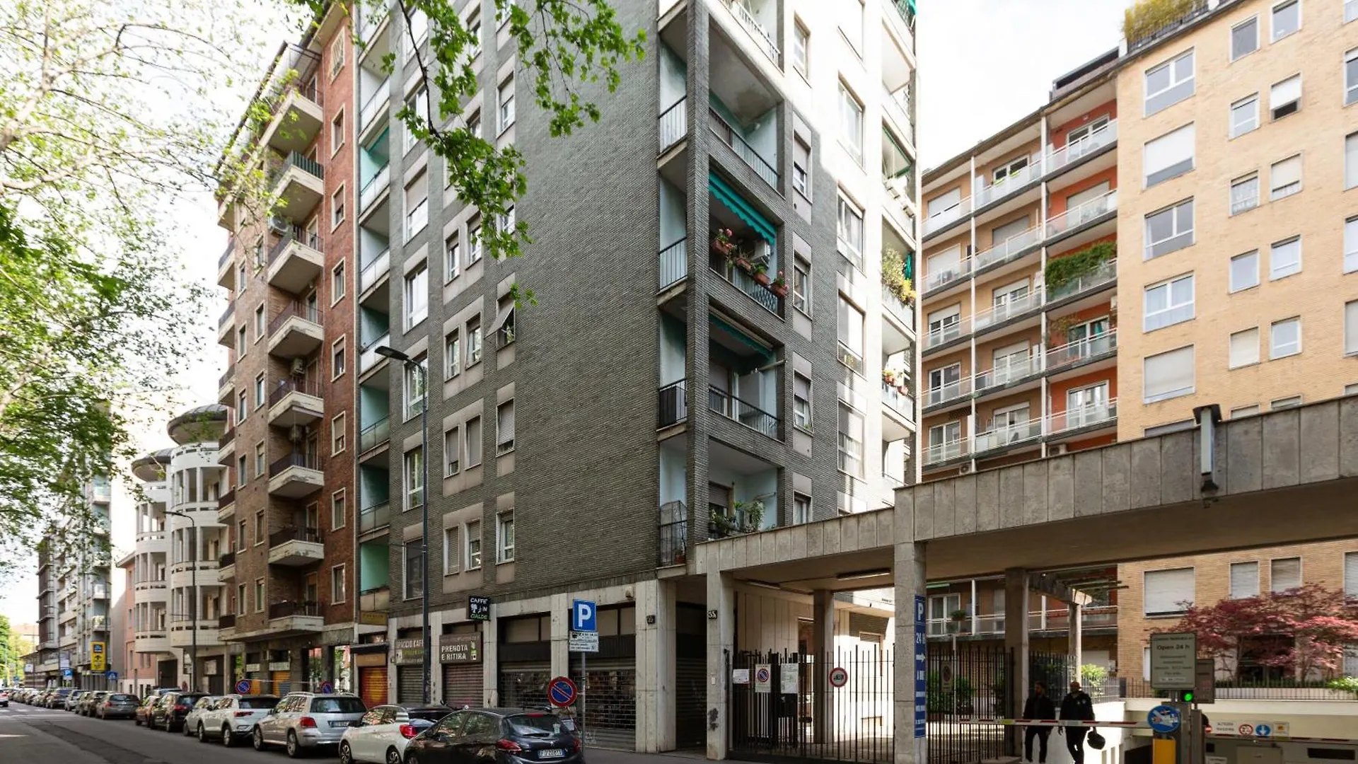 Apartment Gerusalemme M5 Yellow Studio With Closed Balcony! Milan Italy
